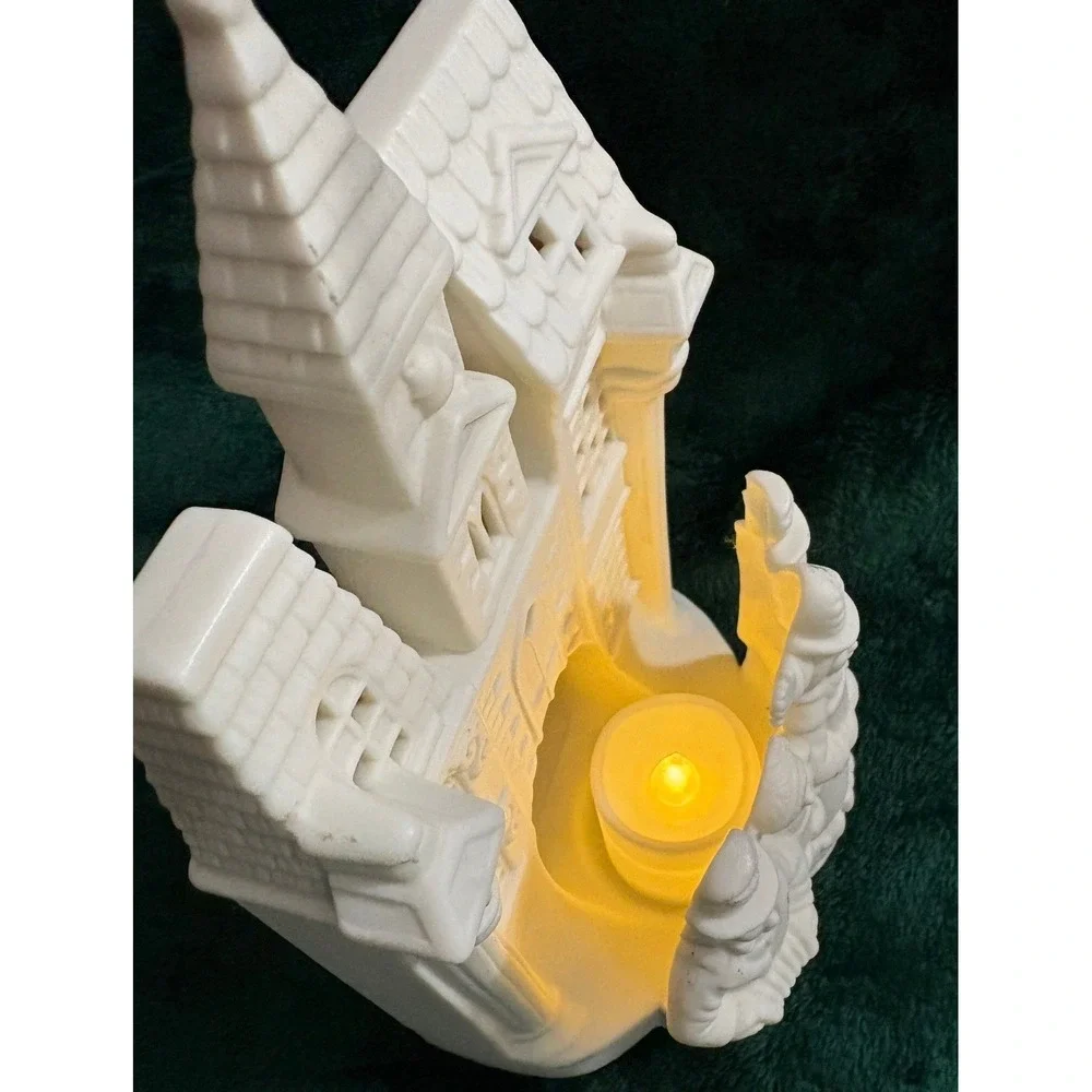 Party Lite White Ceramic Christmas Village Tea Light Holder Victorian Carolers